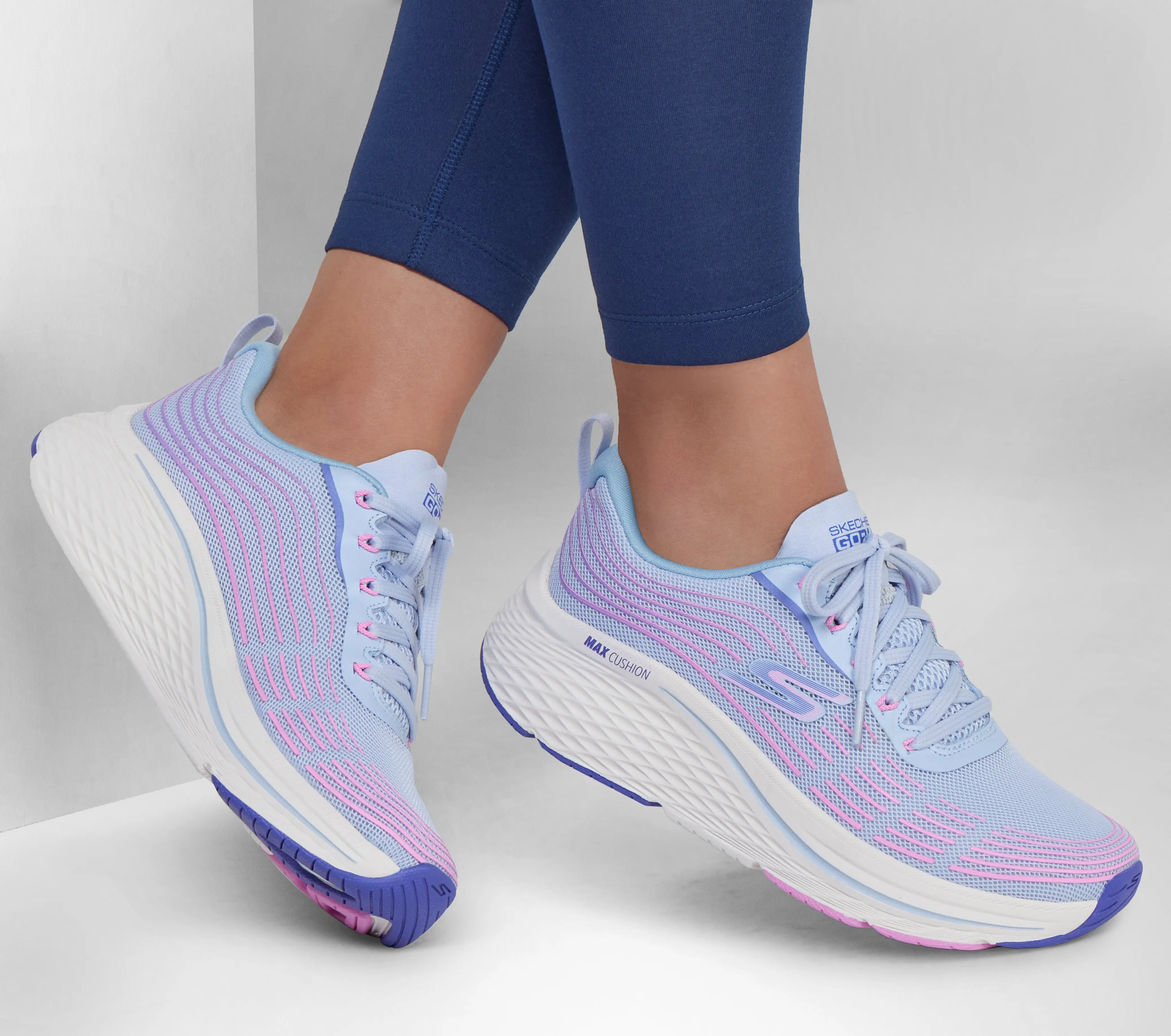 Max Cushioning Elite 2.0 3 Max Cushioning Elite 2.0